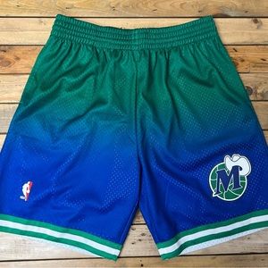 Mitchell & Ness Dallas Mavericks Shorts